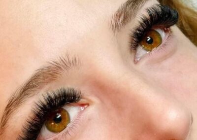 volume eyelash extensions